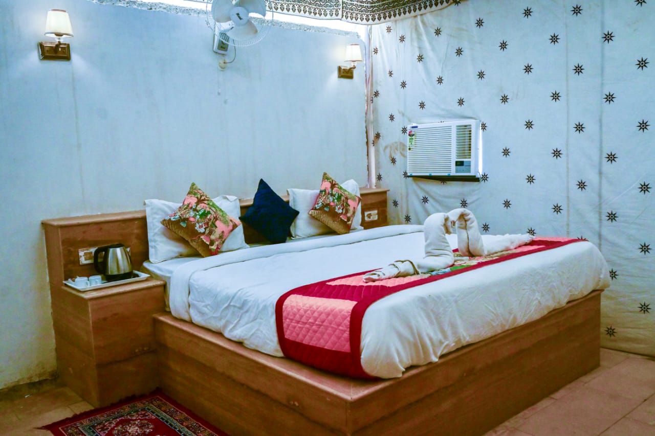 Deluxe Desert Room at Serenade Safari Desert Camp